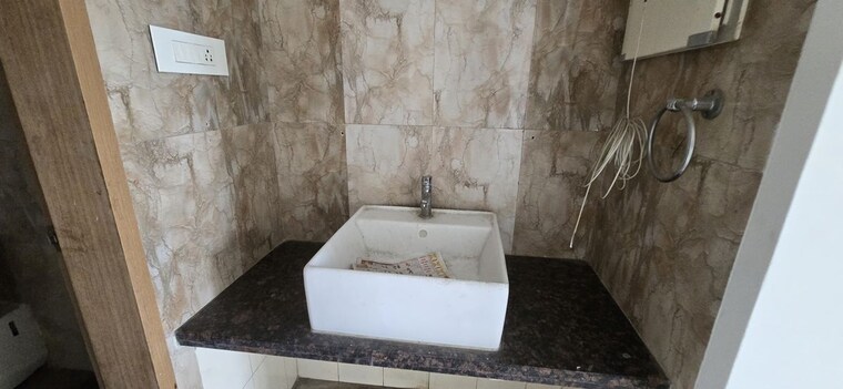 Bathroom, sai-yashaskaram 3 Bedroom 1100 Sq.Ft. Apartment In Kharghar Navi Mumbai 10619935