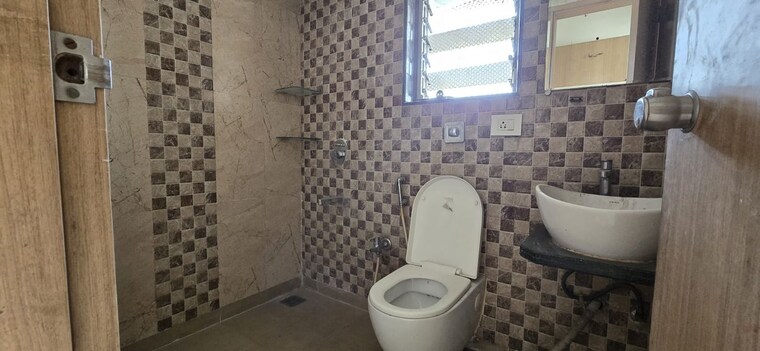 Bathroom, sai-yashaskaram 3 Bedroom 1100 Sq.Ft. Apartment In Kharghar Navi Mumbai 10619935