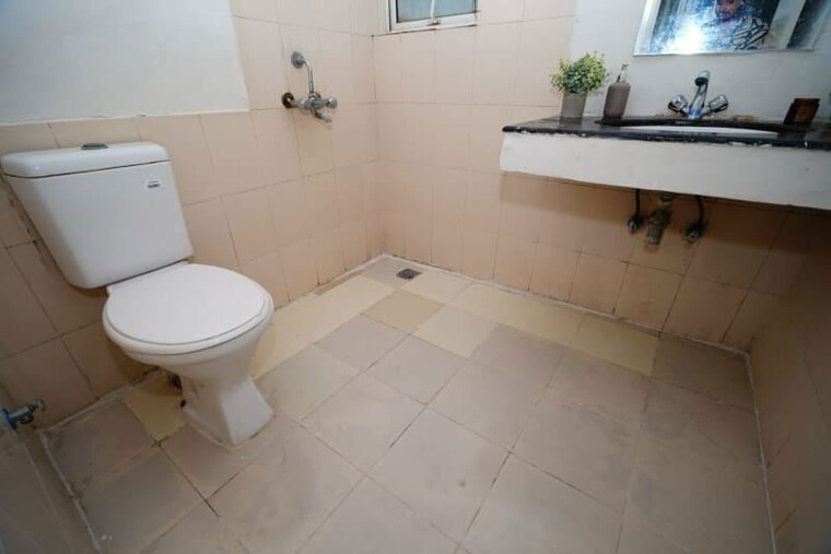 Bathroom, sare-crescent-parc 3 Bedroom 1184 Sq.Ft. Apartment In Sector 92 Gurgaon 10619940