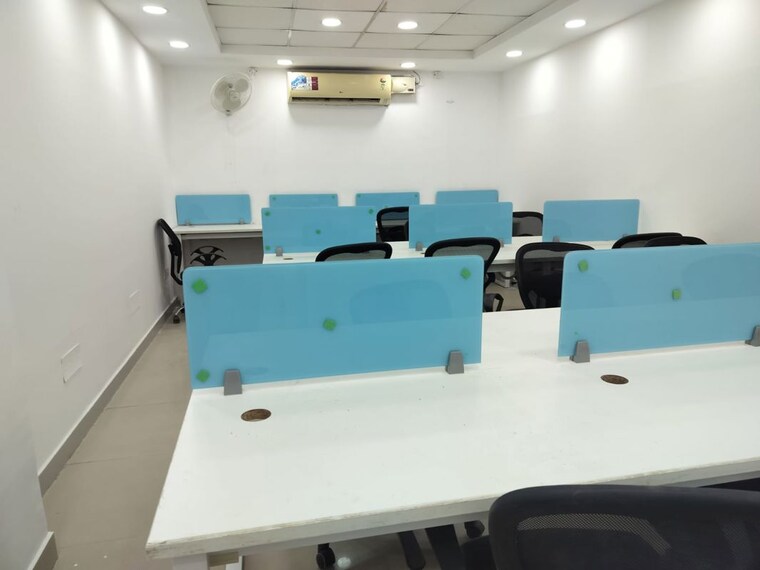 Team Area, sector 16 Commercial Office Space 800 Sq.Ft. In Sector 16 Noida 10619942