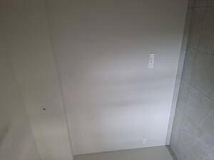 Room in 2 BHK Apartment at Shreepati Skies, Tardeo – for Rent