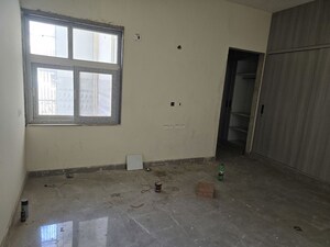Room in 4 BHK Independent House at Sector 112 – for Rent