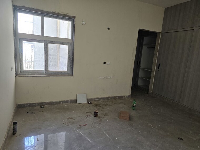 Room, sector 112 4 Bedroom 2700 Sq.Ft. Independent House In Sector 112 Noida 10491224