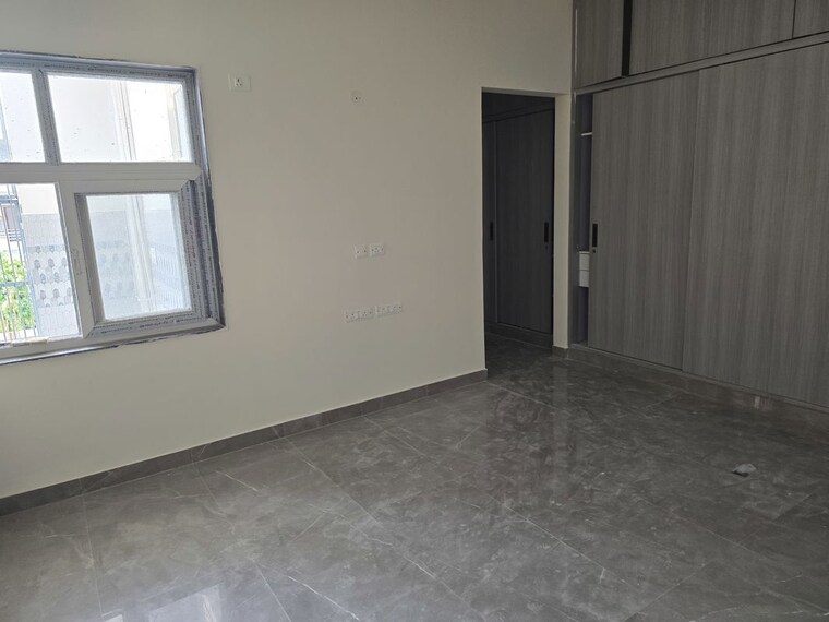 Room, sector 112 4 Bedroom 2700 Sq.Ft. Independent House In Sector 112 Noida 10491224