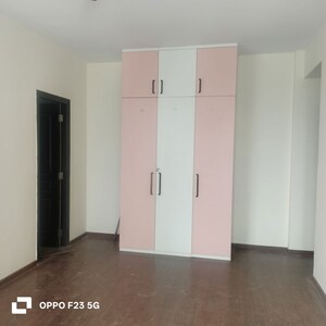 Room in 3.5 BHK Apartment at 3C Orris Greenopolis, Sector 89 – for Rent