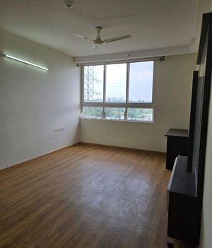 Room in 3 BHK Apartment at Mantri Lithos, Thanisandra – for Rent