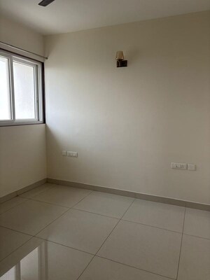 Room in 3 BHK Apartment at Mantri Lithos, Thanisandra – for Rent