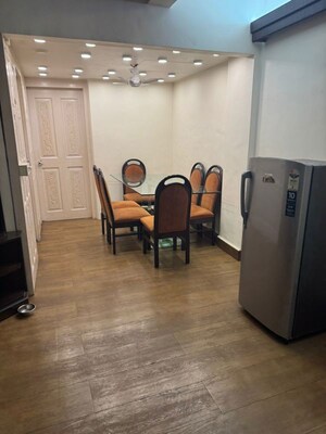 Team Area in 1 BHK Apartment at Vishwakamal Apartment Lower Parel, Lower Parel – for Rent