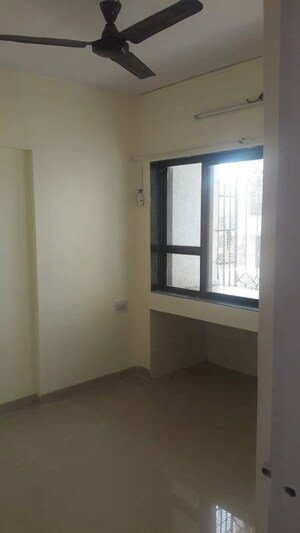 Room in 2.5 BHK Apartment at Mitha Nagar – for Rent