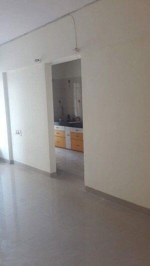 Room in 2.5 BHK Apartment at Mitha Nagar – for Rent
