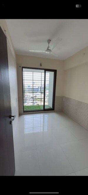Room in 2 BHK Apartment at Acme Avenue, Kandivali West – for Rent