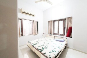 Bedroom in 4 BHK Independent House at Ghatlodia – for Sale