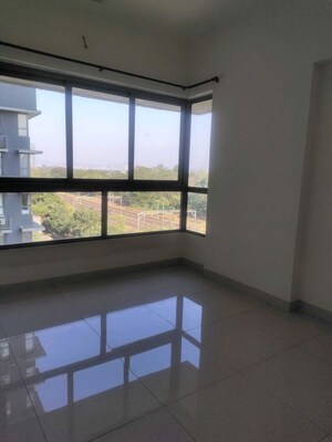 Room in 2 BHK Apartment at The Wadhwa The Address, Ghatkopar West – for Rent