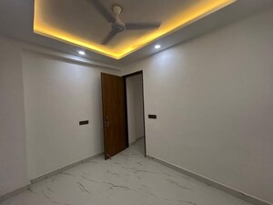 Room in 2 BHK Builder Floor at Saket – for Rent