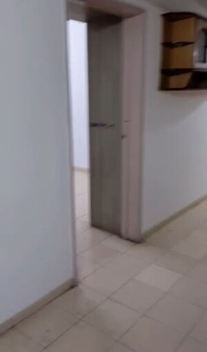 Room in 3 BHK Apartment at Aundh – for Rent