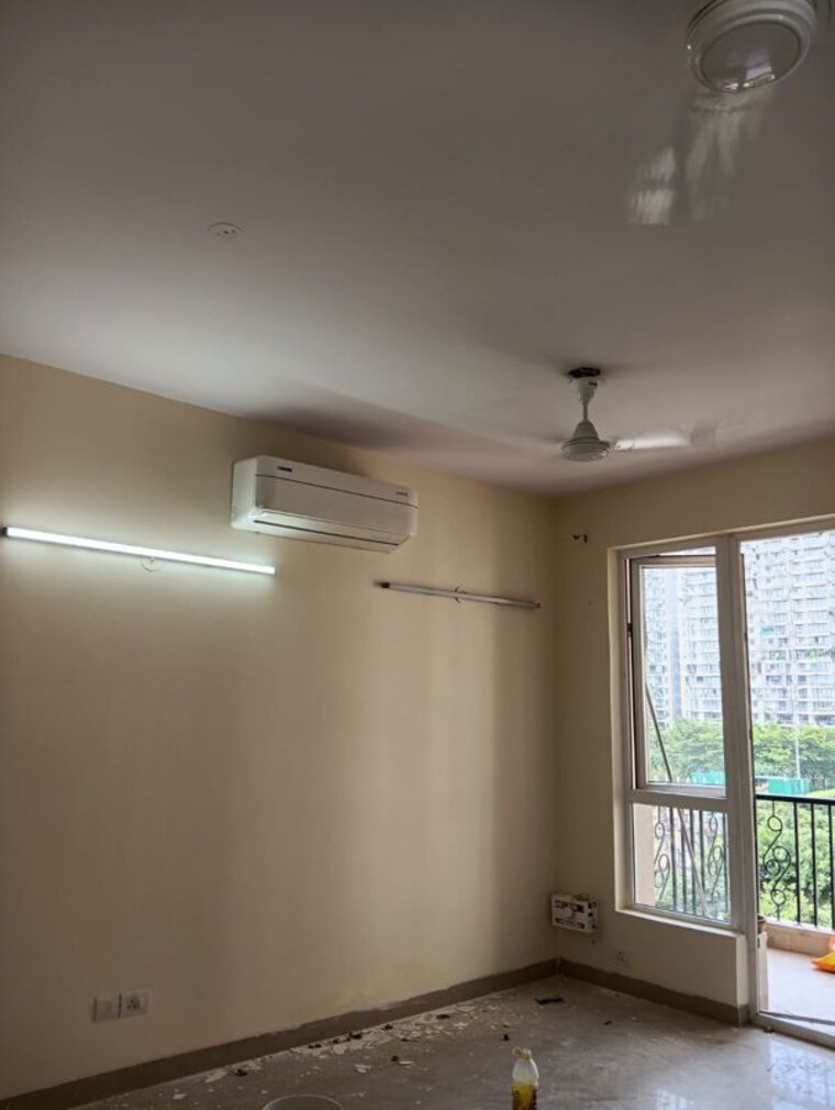 Room, emaar-emerald-estate 3 Bedroom 1400 Sq.Ft. Apartment In Sector 65 Gurgaon 10620125