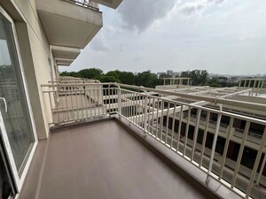 Balcony in 1 BHK Builder Floor at Sector 23 – for Rent