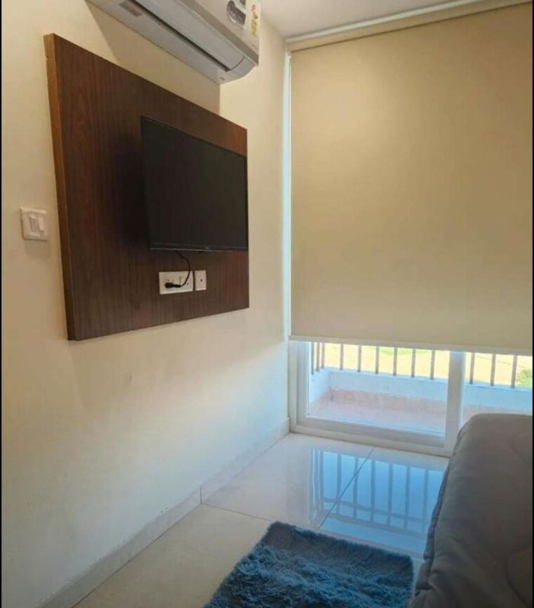 Room, ambala highway 1 Bedroom 450 Sq.Ft. Apartment In Ambala Highway Zirakpur 10620144