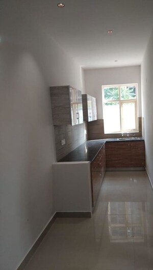Kitchen in 1 BHK Builder Floor at Sector 23 – for Rent