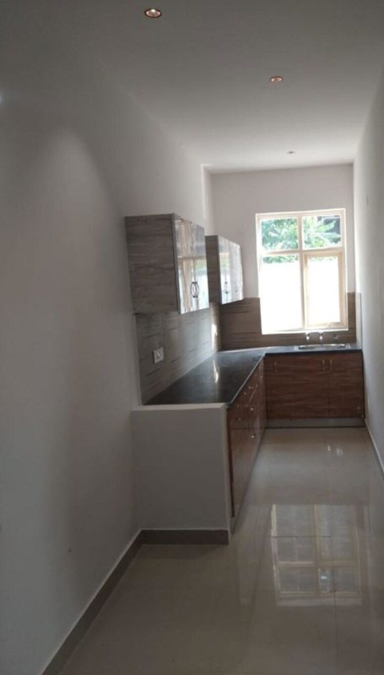 Kitchen, sector 23 1 Bedroom 800 Sq.Ft. Builder Floor In Sector 23 Gurgaon 10620167