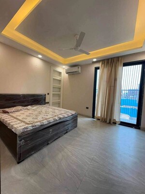 3 BHK Builder Floor For Sale in BPTP Amstoria, Sector 102