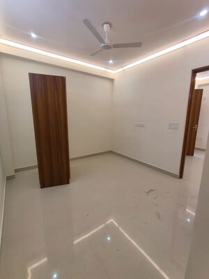 Room in 1 BHK Apartment at Saket – for Rent