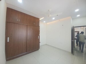 Room in 2 BHK Apartment at Prestige Jindal City, Bagalakunte – for Rent