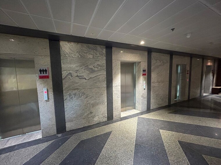 undefined, sola Commercial Office Space 1225 Sq.Ft. In Sola Ahmedabad 10620198