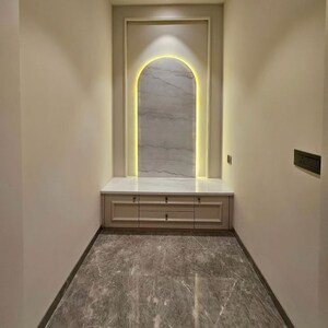 Building Lobby in 6+ BHK Villa at Civil Lines – for Sale