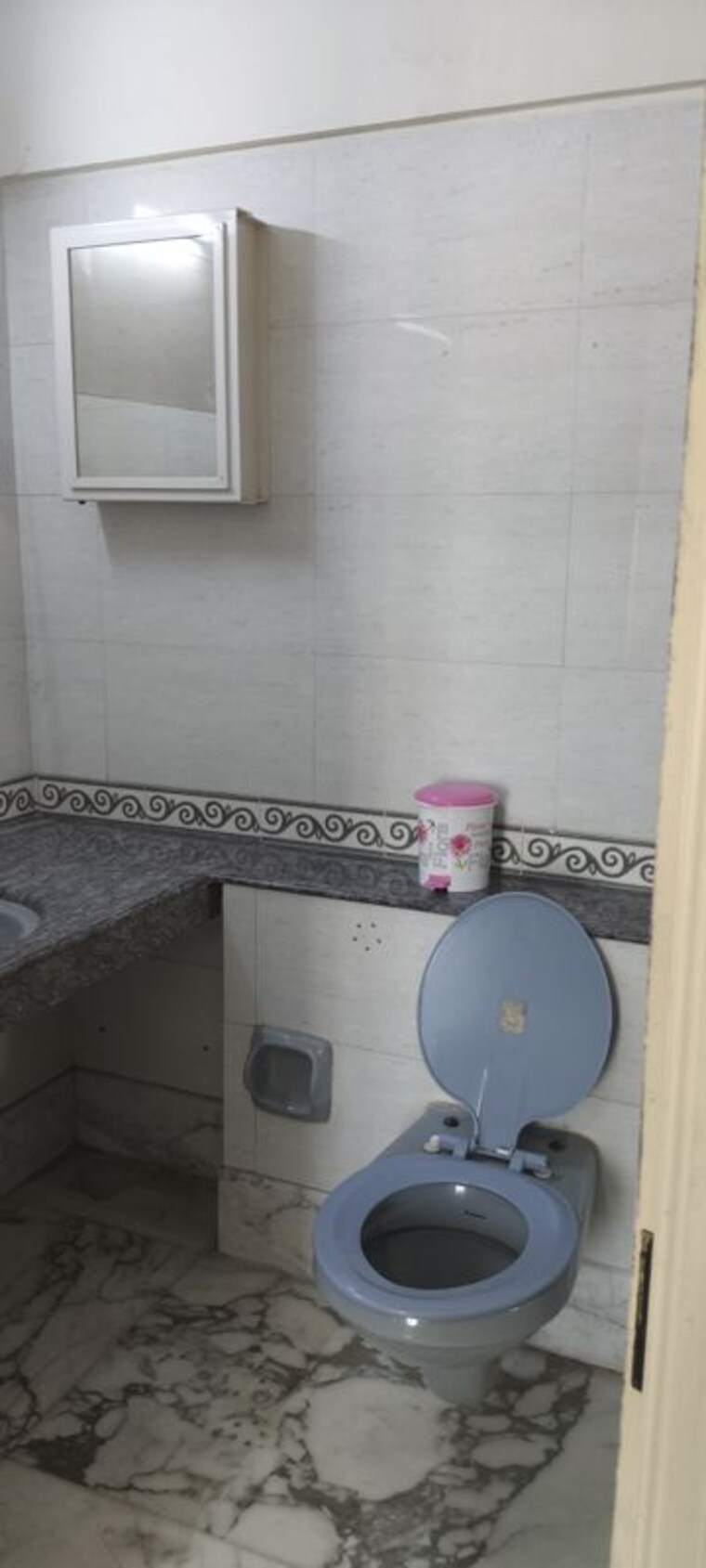 Bathroom, k-raheja-raheja-classique 4 Bedroom 2000 Sq.Ft. Apartment In Andheri West Mumbai 10620203