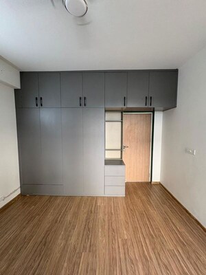 Room in 2 BHK Builder Floor at Sector 23 – for Rent