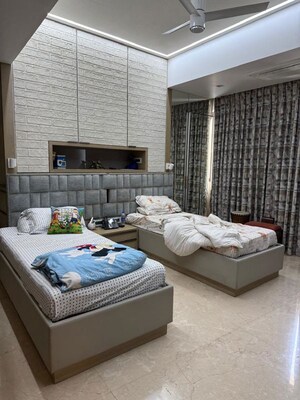 Bedroom in 2 BHK Apartment at Marine Drive – for Sale