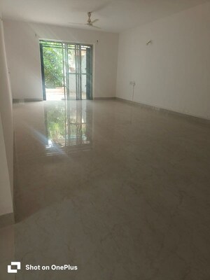 Room in 3.5 BHK Apartment at Mutha Hermes Drome Phase II, Viman Nagar – for Rent