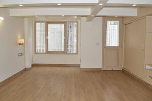 Room in 2 BHK Builder Floor at Malviya Nagar – for Rent