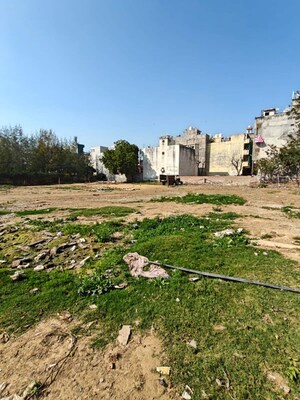  Warehouse For Rent in Paras Manor, Gwal Pahari
