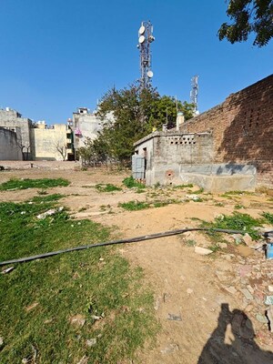 Plot Area in  Warehouse at Paras Manor, Gwal Pahari – for Rent