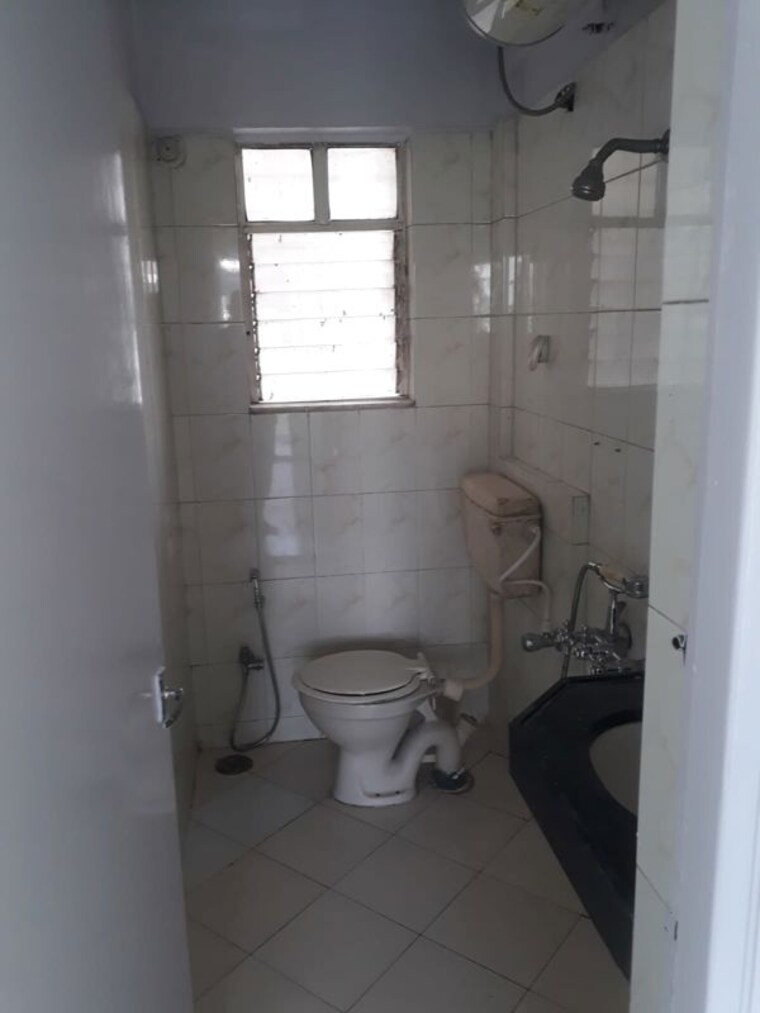 Bathroom, aditya-shagun 2 Bedroom 1000 Sq.Ft. Apartment In Bavdhan Pune 10620268