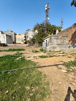 Plot Area in  Warehouse at Maruti Kunj – for Rent