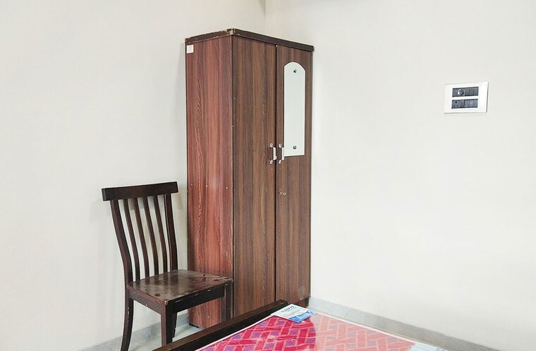 Bedroom, jogeshwari east Pg For Boys In Jogeshwari East 10620290