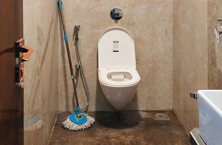 Bathroom, jogeshwari east Pg For Boys In Jogeshwari East 10620290