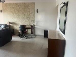 Room in 2 BHK Apartment at Prestige St Johns Woods, Koramangala – for Rent
