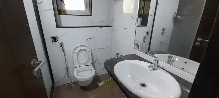 Bathroom, rajapushpa-provincia 2 Bedroom 1375 Sq.Ft. Apartment In Narsingi Hyderabad 10620322