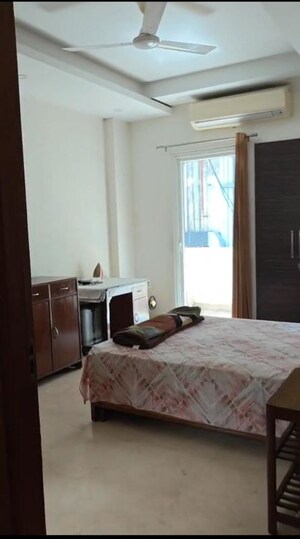 3 BHK Builder Floor For Rent in Sector 21