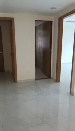Room in 4 BHK Apartment at Premsudha Apartment, Sher E Punjab Colony – for Rent