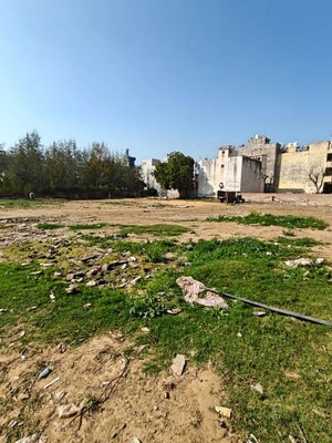 Plot Area in  Warehouse at CS Roseate 63, Sector 63a – for Rent