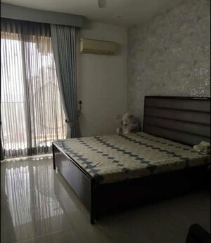 Bedroom in 3 BHK Apartment at Ambala Highway – for Rent