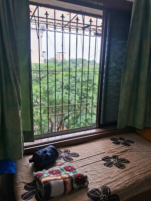 Room in 2 BHK Apartment at Regency Estate, Dombivli East – for Rent