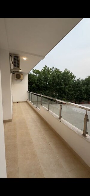 Balcony in 5 BHK Apartment at SS Linden, Sector 84 – for Rent