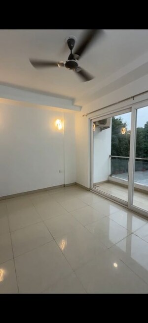 Room in 5 BHK Apartment at SS Linden, Sector 84 – for Rent