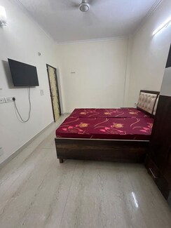 1 RkBuilder Floor For Rent in Sector 52